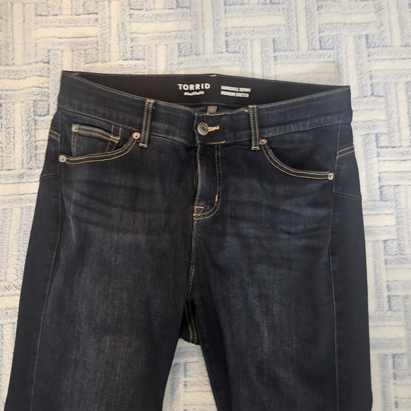 Torrid Premium Stretch Bombshell Skinny Jeans - Picture 2 of 4